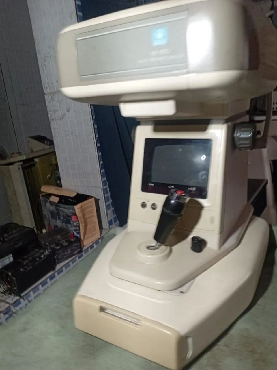 Auto refrator nidek ar 800  - Foto 4