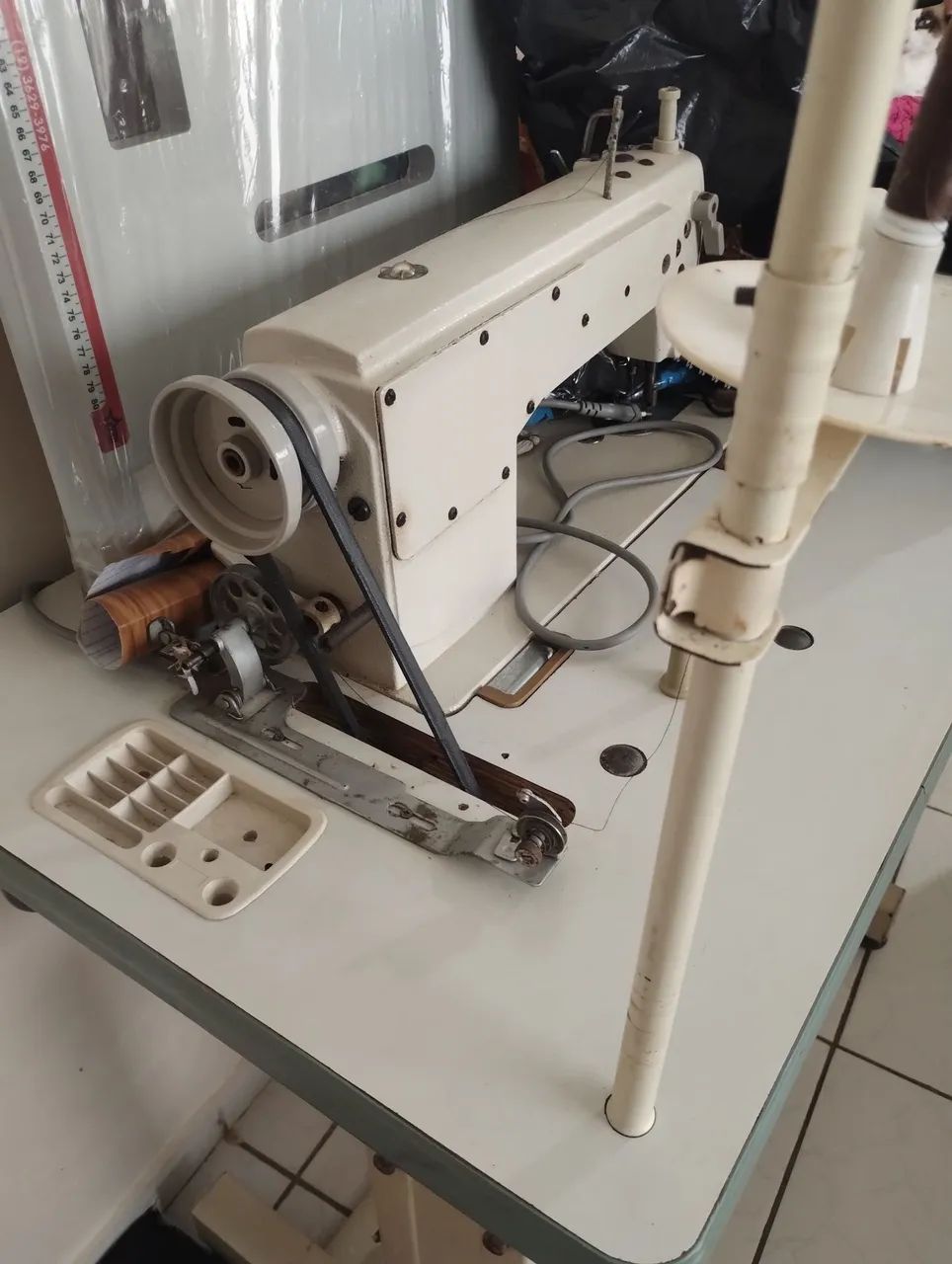 Vendo máquinas de costuras , Reta e orveloque  - Foto 4