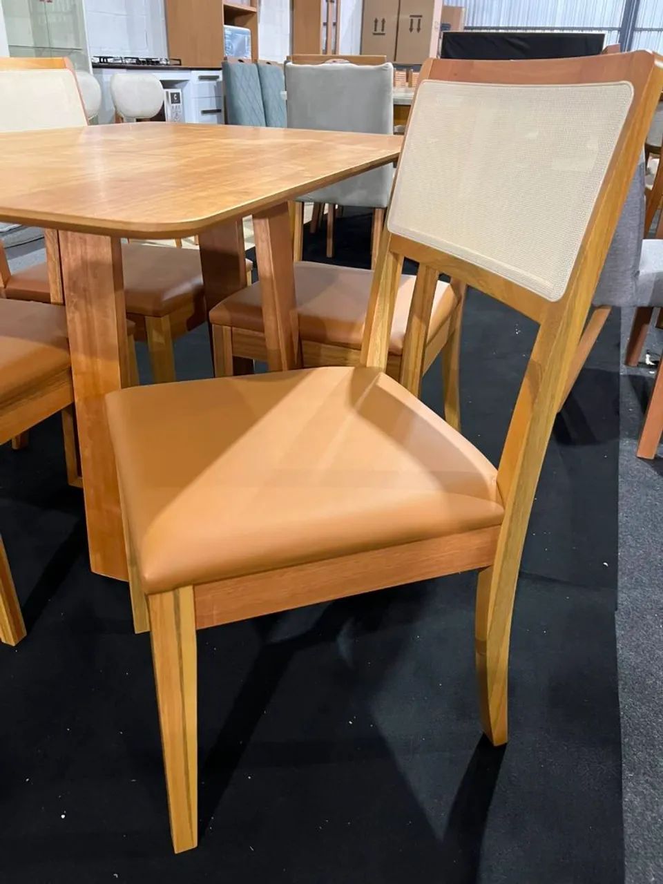 Mesa de Jantar com 4 cadeiras  - Foto 5