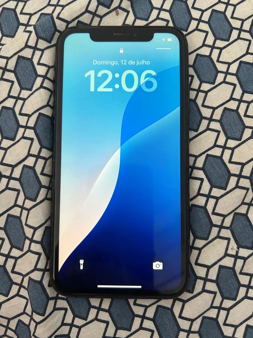 iPhone XR - 128GB - saúde da bateria 72%