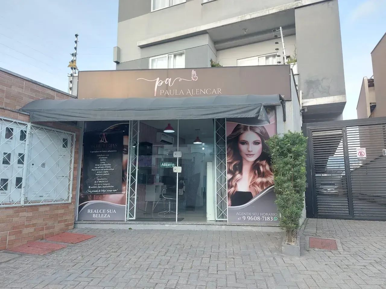 Sala comercial escriturada com vaga e excelente localização