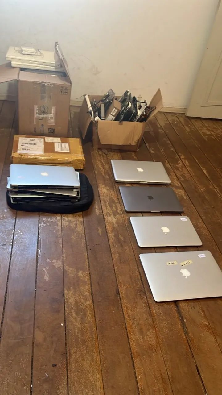 Lote de Macbooks, White, Air e Pro - Foto 3