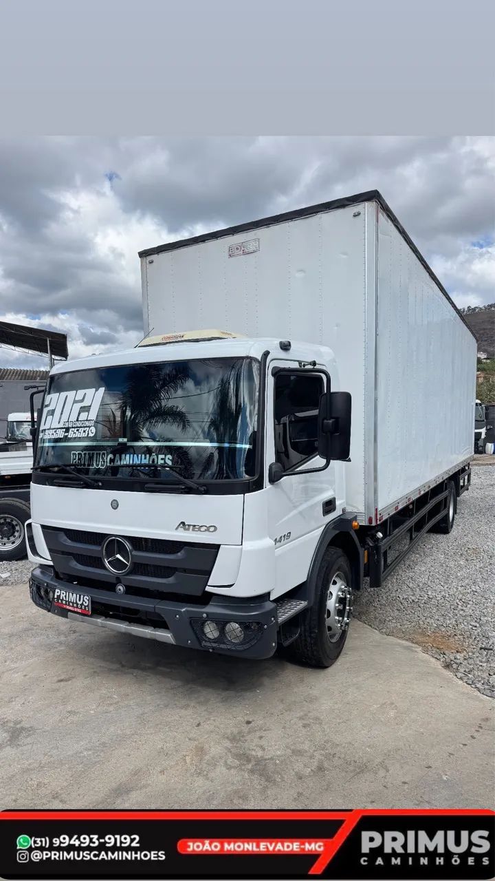 Caminhão Toco Baú MB 1419 