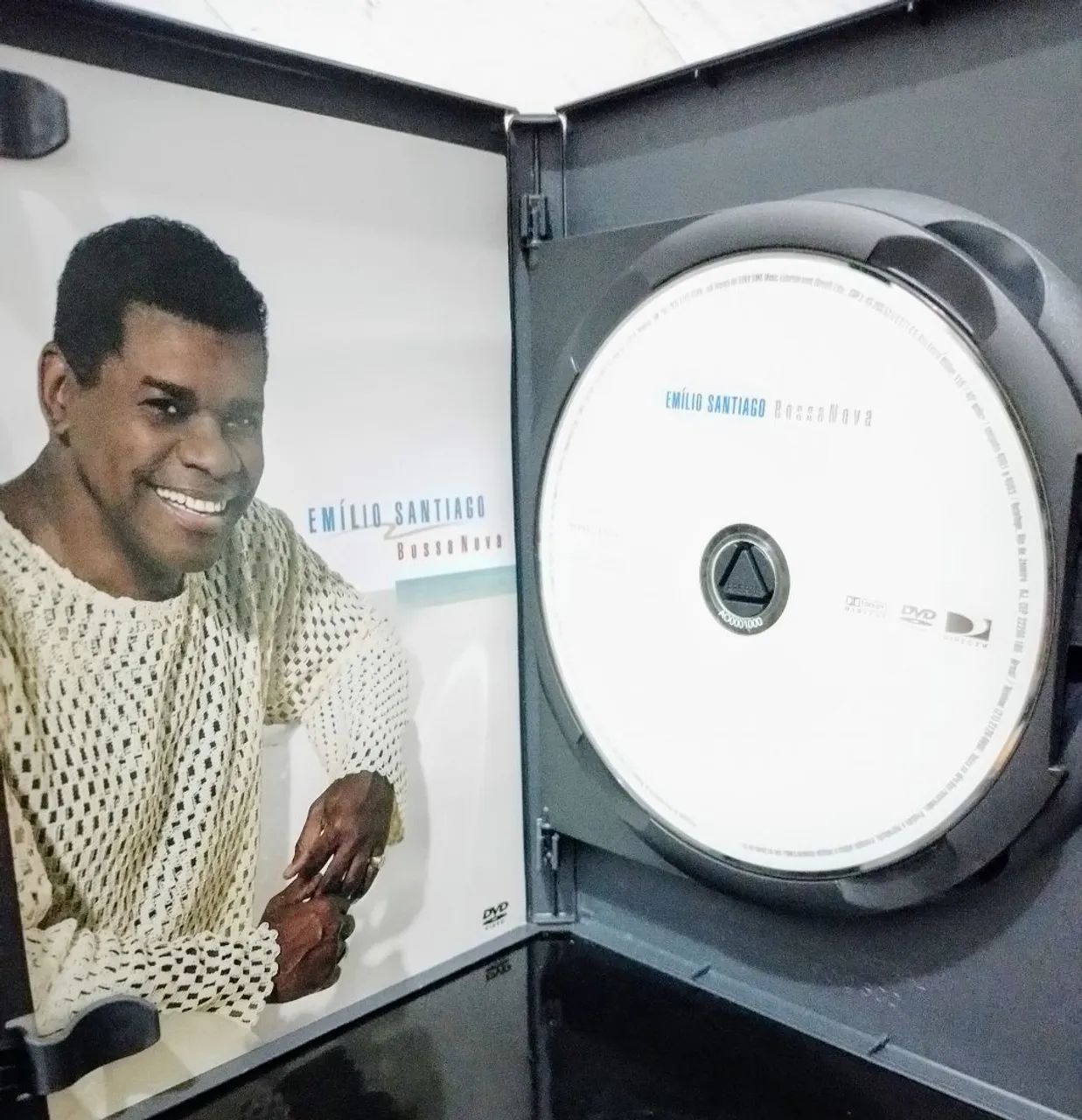 Dvd Emílio Santiago Bossa Nova. Centro RJ.  - Foto 2