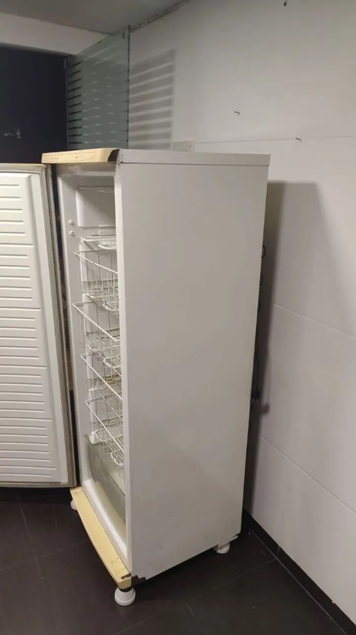 Freezer gelando  - Foto 3