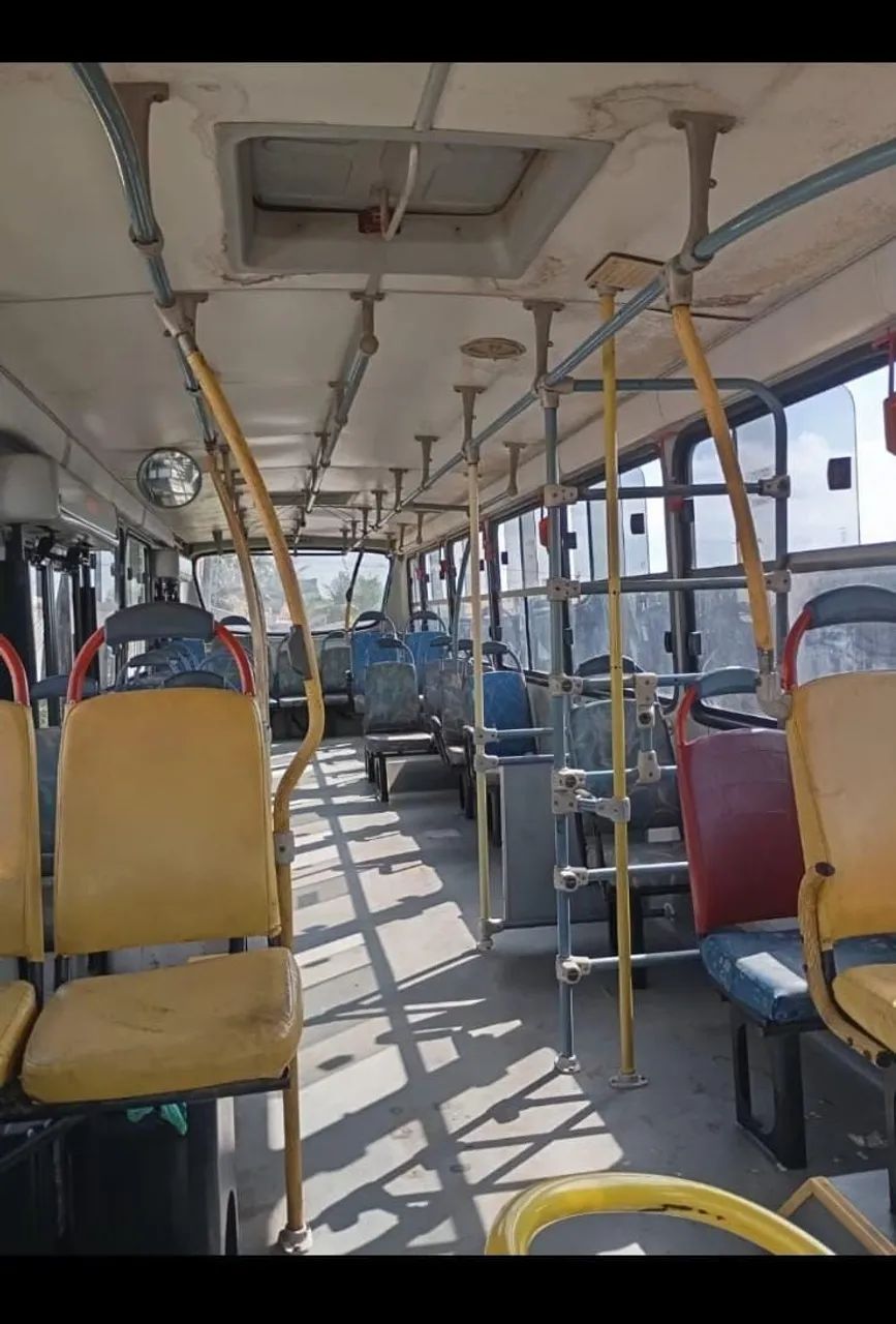 Vendo este ônibus em otimo estado. - Foto 4