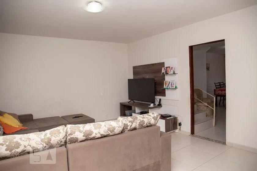 Casa à Venda - Centro, 6 Quartos, 370 m2
