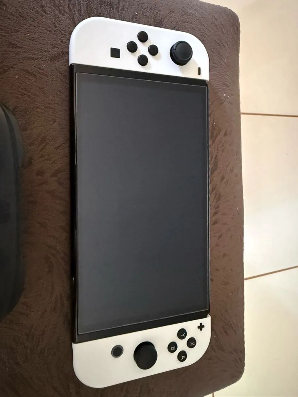 Nintendo Switch OLED Branco + Pro Controller + Kit Completo de Acessórios - Foto 2