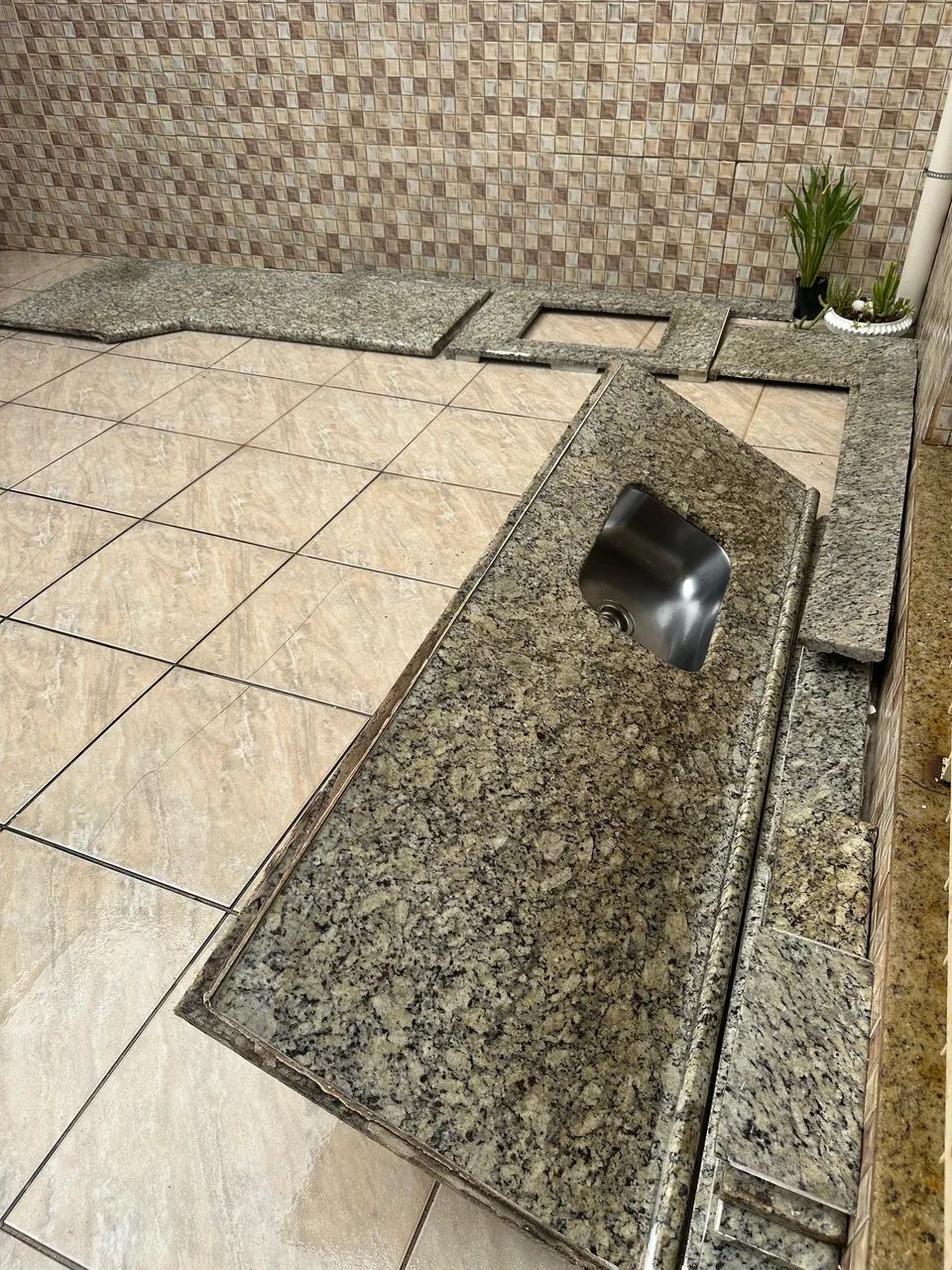 Pia / granito e bancada 