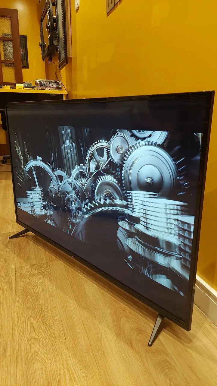 Smart TV TCL 4k 50Pol. Semi nova! - Foto 4