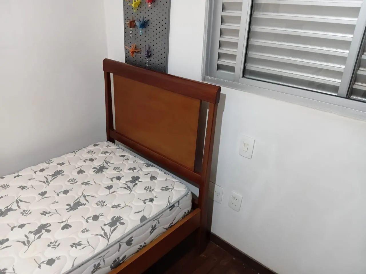 Cama de novo em madeira com colchão e pilon - Foto 2