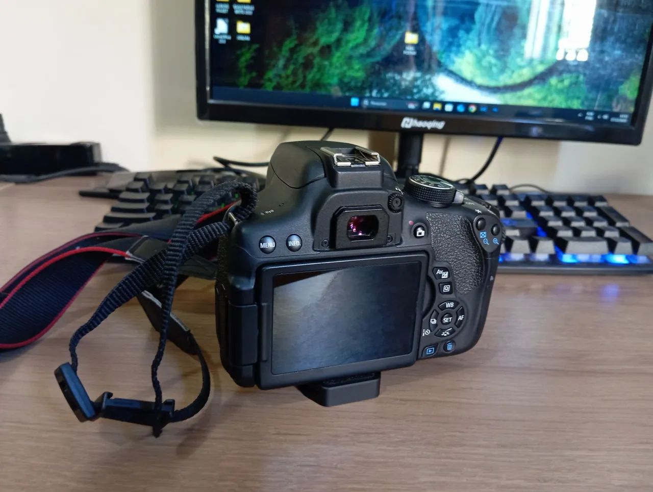 Câmera canon t6i com lente 24mm  - Foto 2