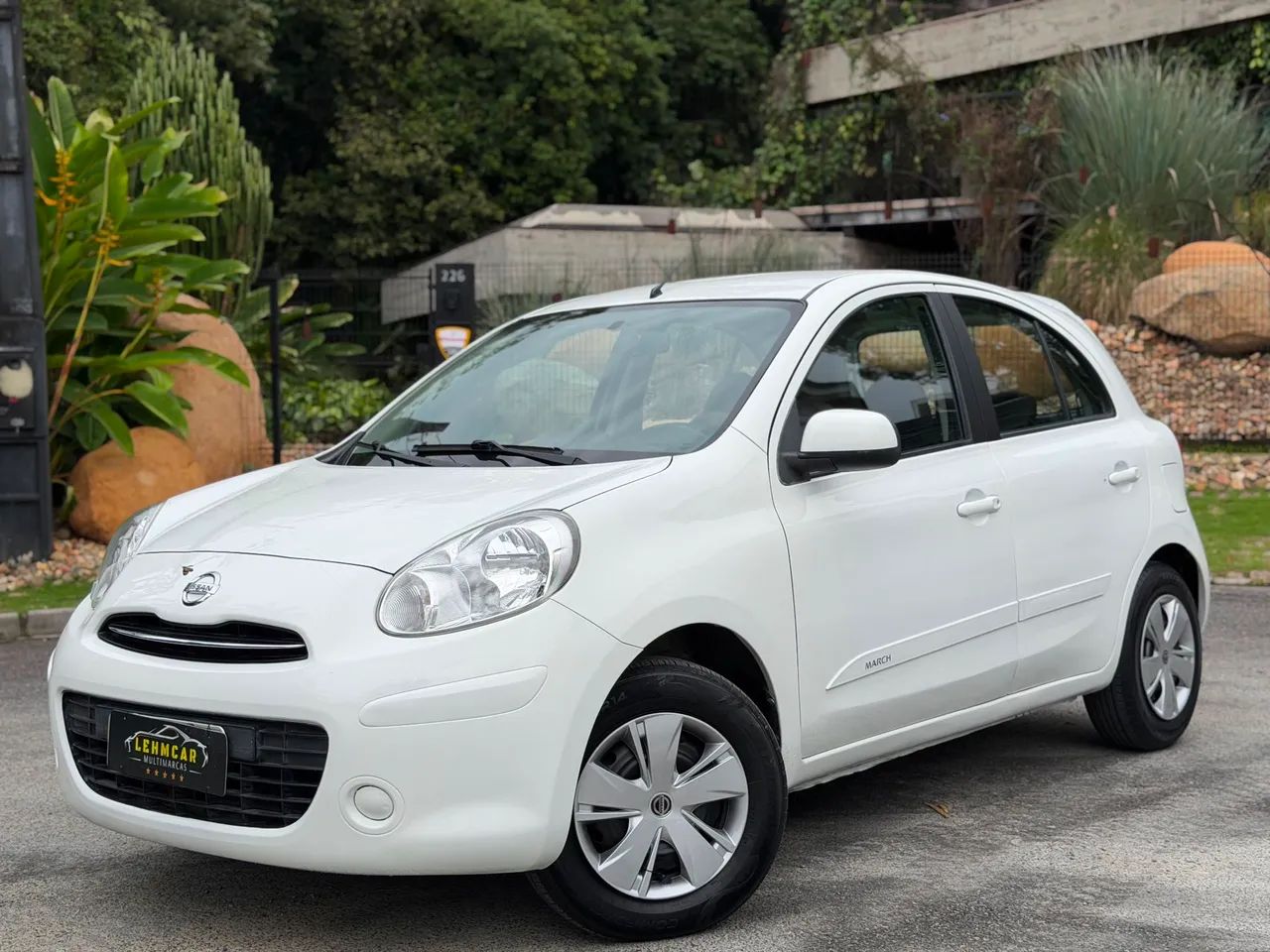 Nissan March 1.0 16V FLEX FUEL 5P 2013
