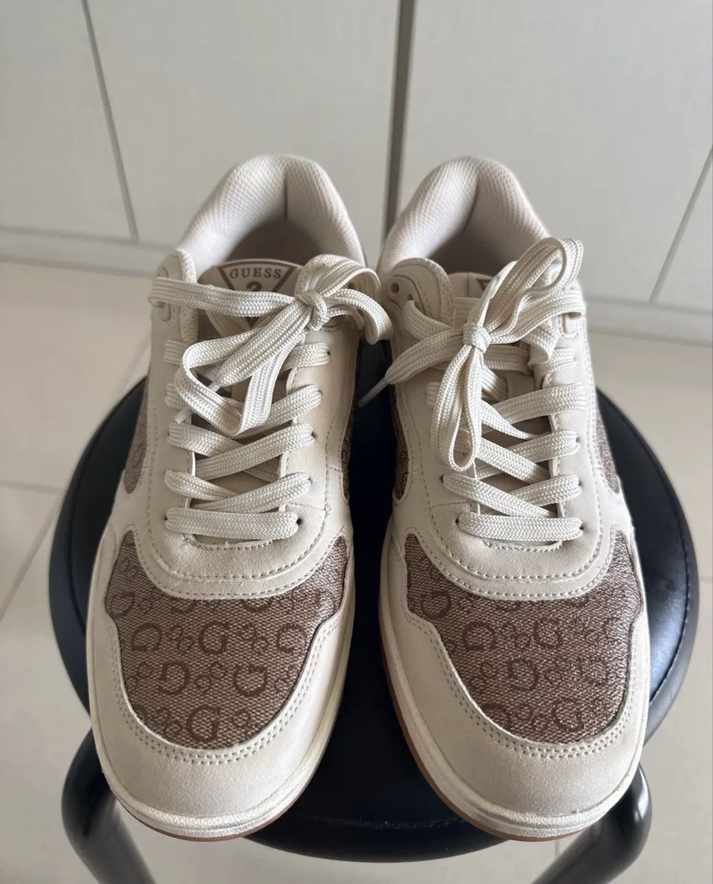 Tênis Guess 38