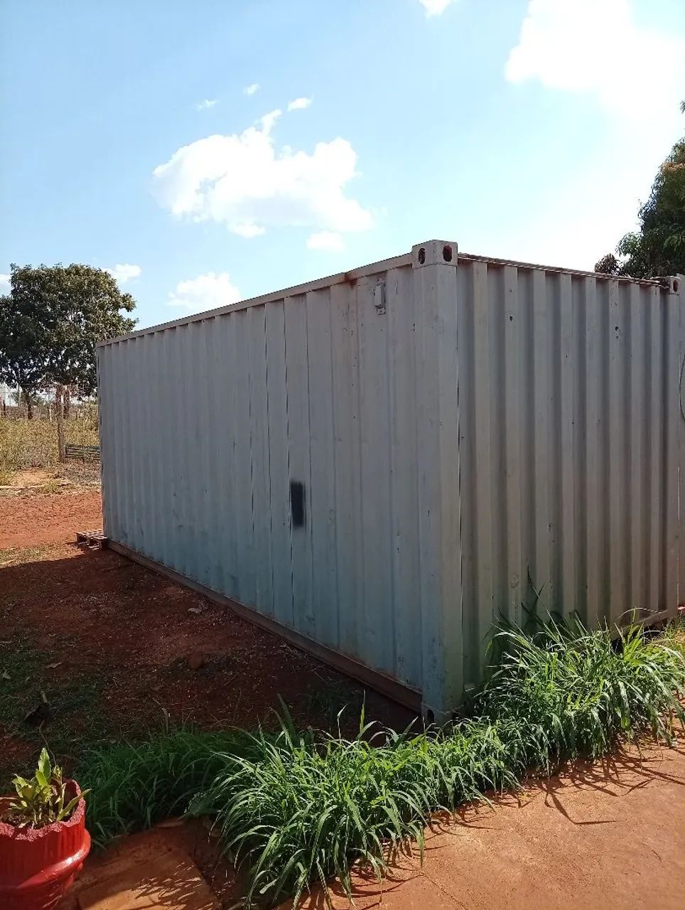 Container 