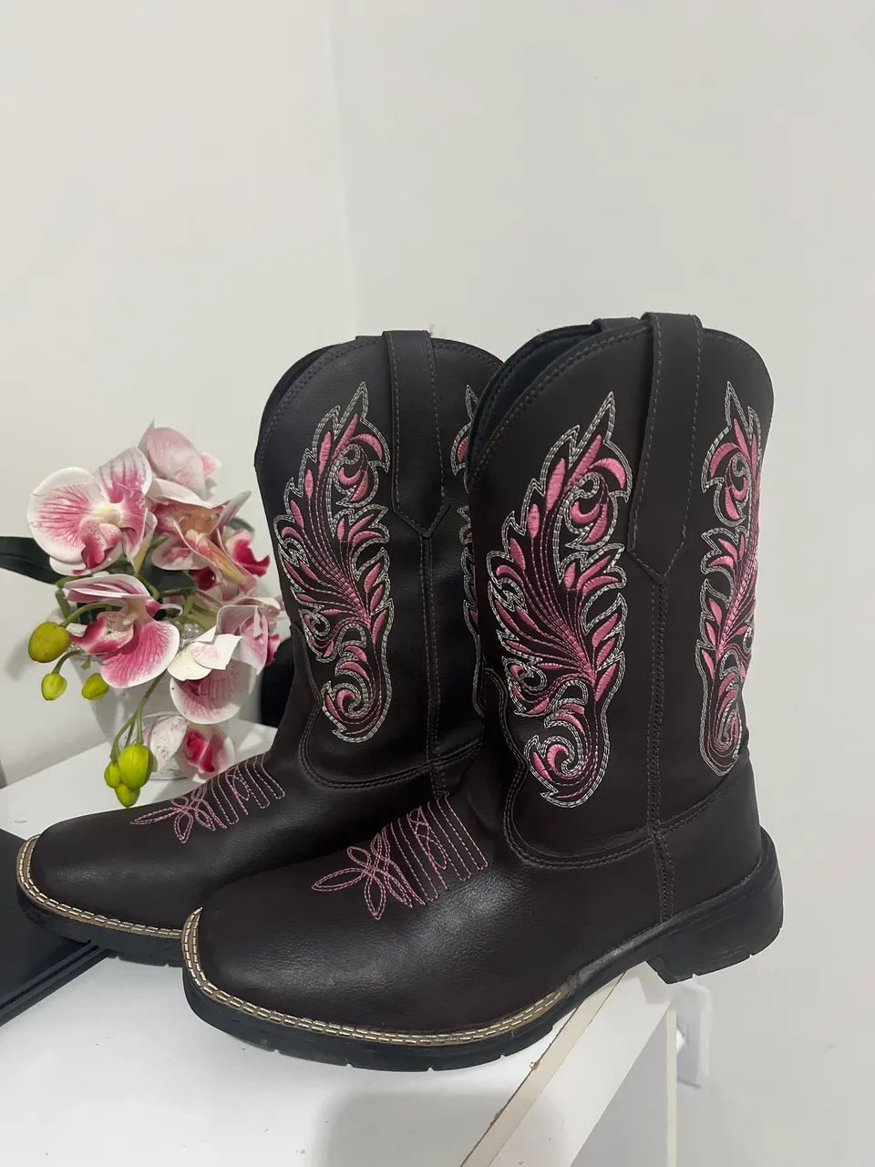 Bota cowboy Ana Castela 