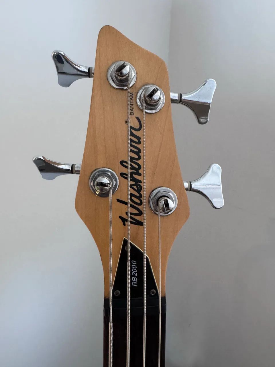 Contrabaixo Washburn Bantam RB2000 - Foto 2