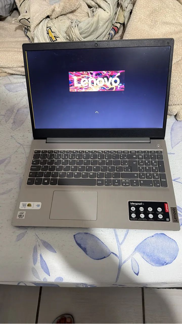 Notebook a venda 