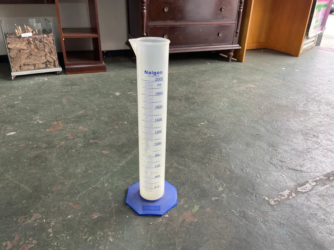 Proveta em Polipropileno Graduada 2000ml