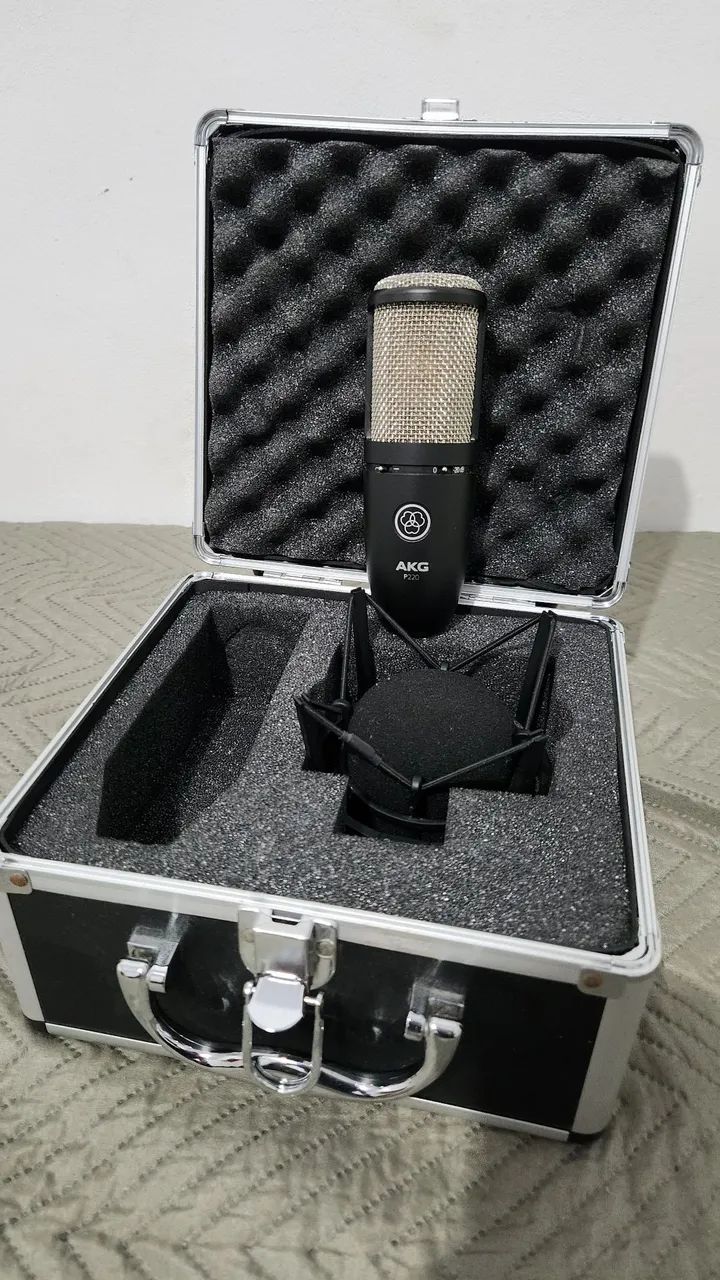 Microfone Condensador AKG P220