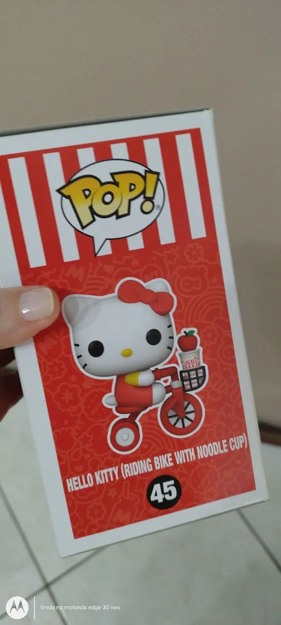 Funko POP Hello Kitty andando de bicicleta com copo de Noodle  - Foto 5