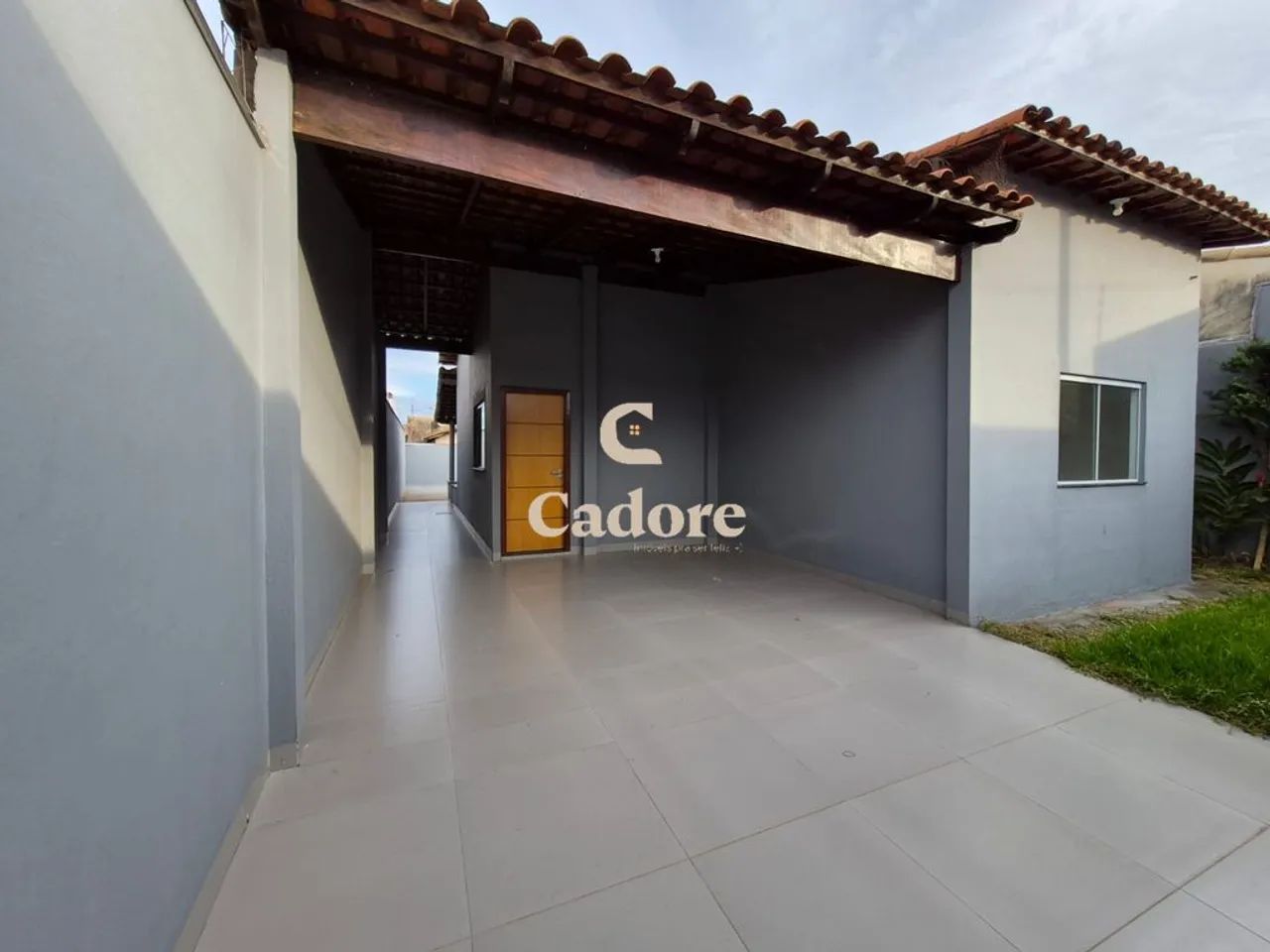 Casa no Jardim Holanda com 3/4 sendo 01 suíte e varanda e garagem coberta - Foto 2