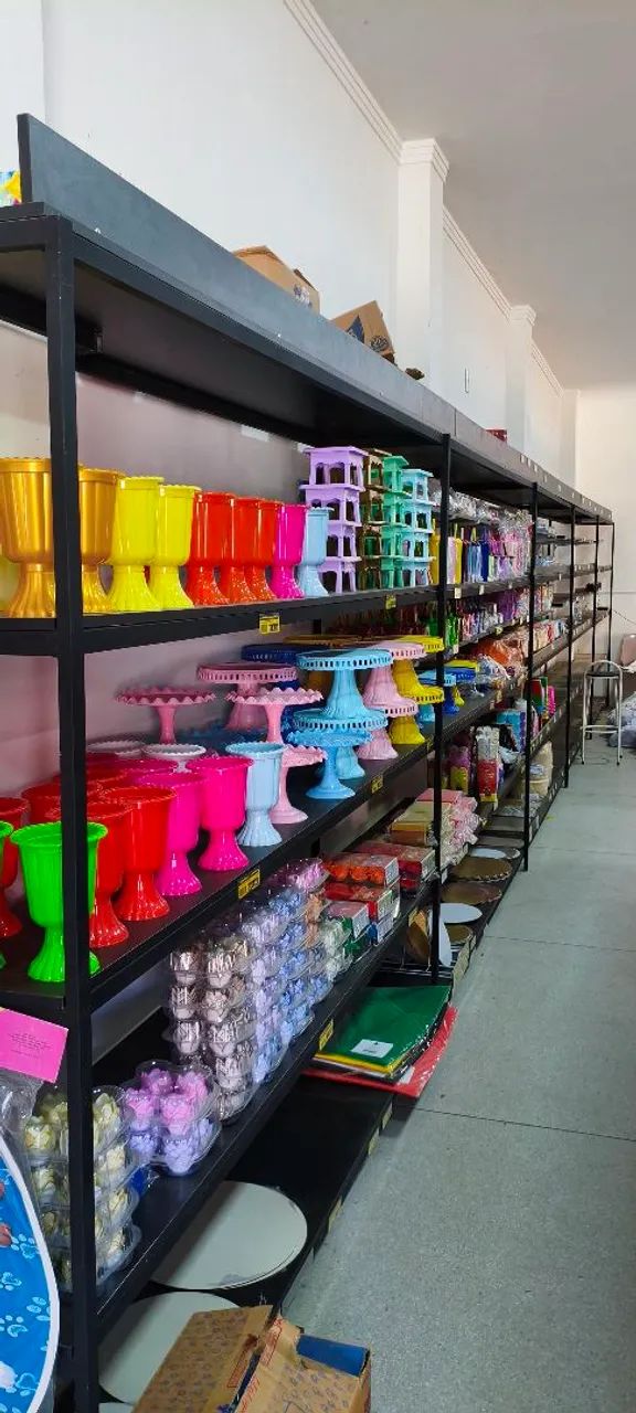 Prateleiras + Balcão