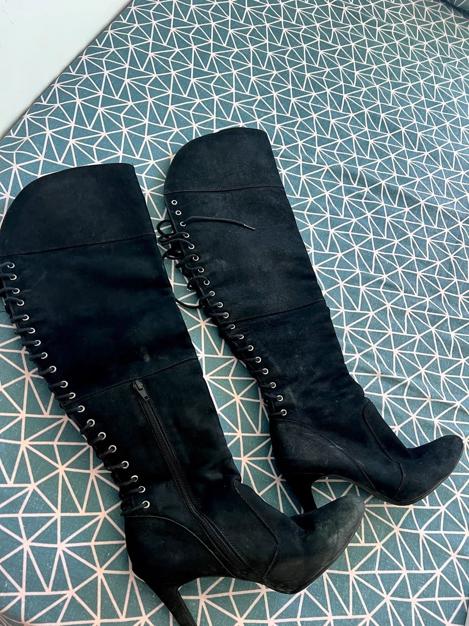 Bota cano longo seminova 