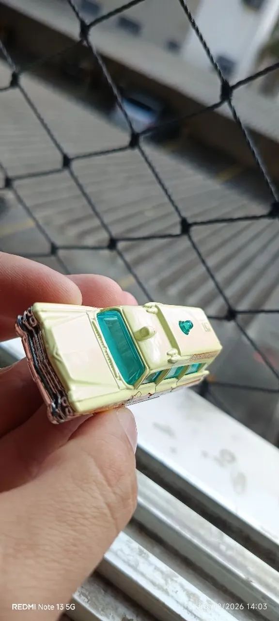 Cadillac ambulância Matchbox Hot-wheels  - Foto 3