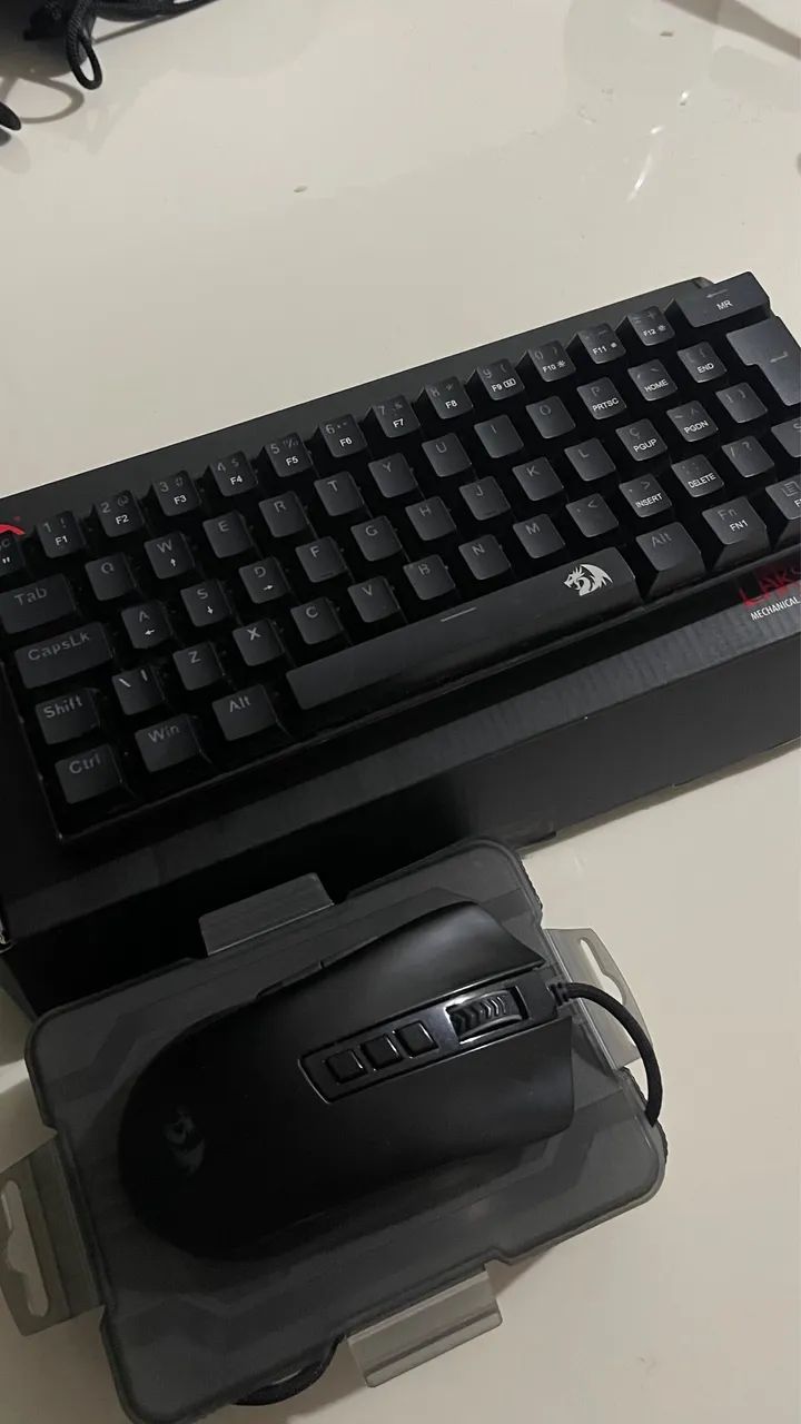 Mouse redragon cobra e teclado mecânico lakshmi