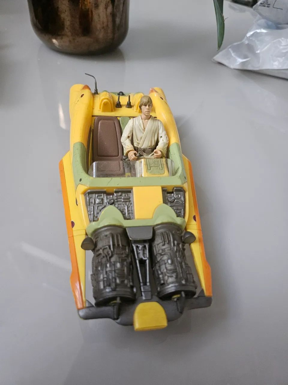 landspeeder x-34 e luke skywalker  star wars