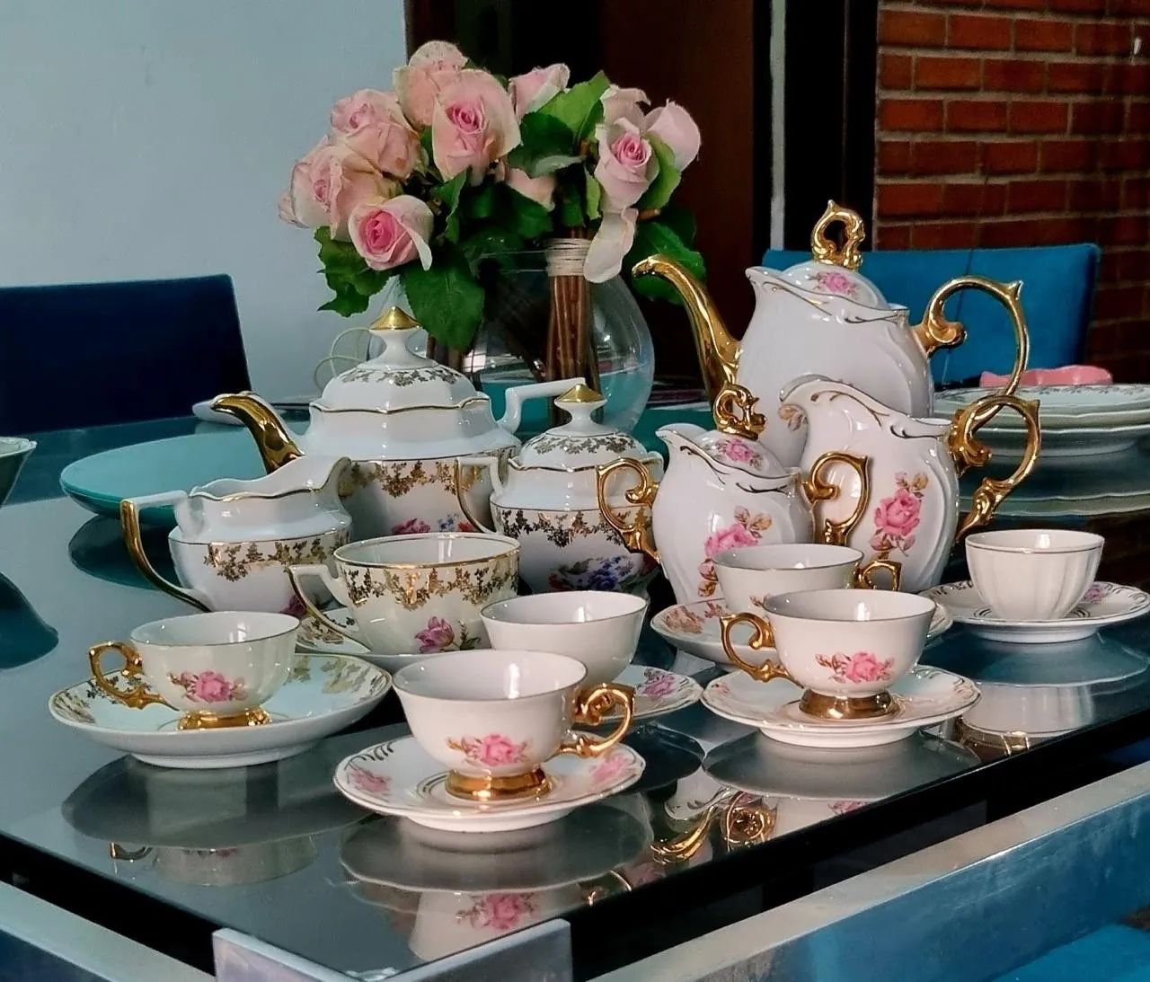 xícaras de café e chá jogo de porcelana floral filetes ouro