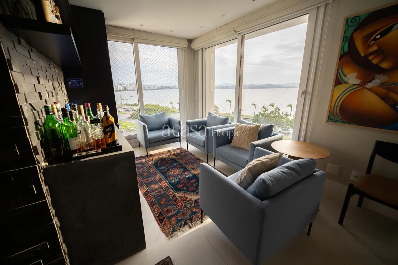 Apartamento 3 suítes na Beira Mar de Florianópolis - Foto 2