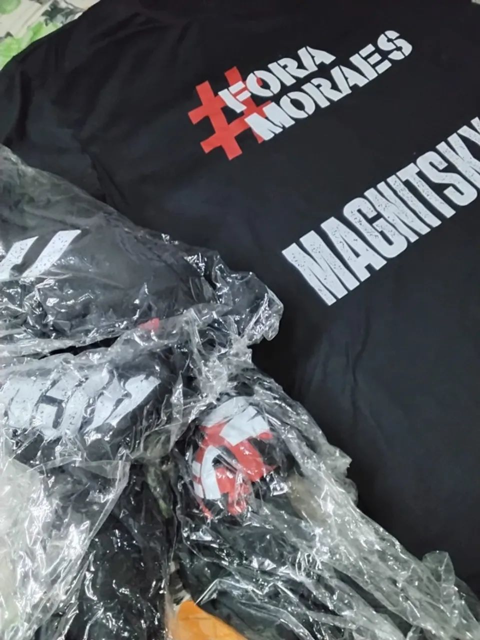 Camiseta Estampada Temática Política Preta - Foto 3