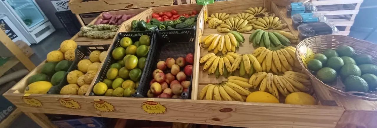 Expositor de frutas para sacolão e balcão , 3 móveis para sacolão  - Foto 3