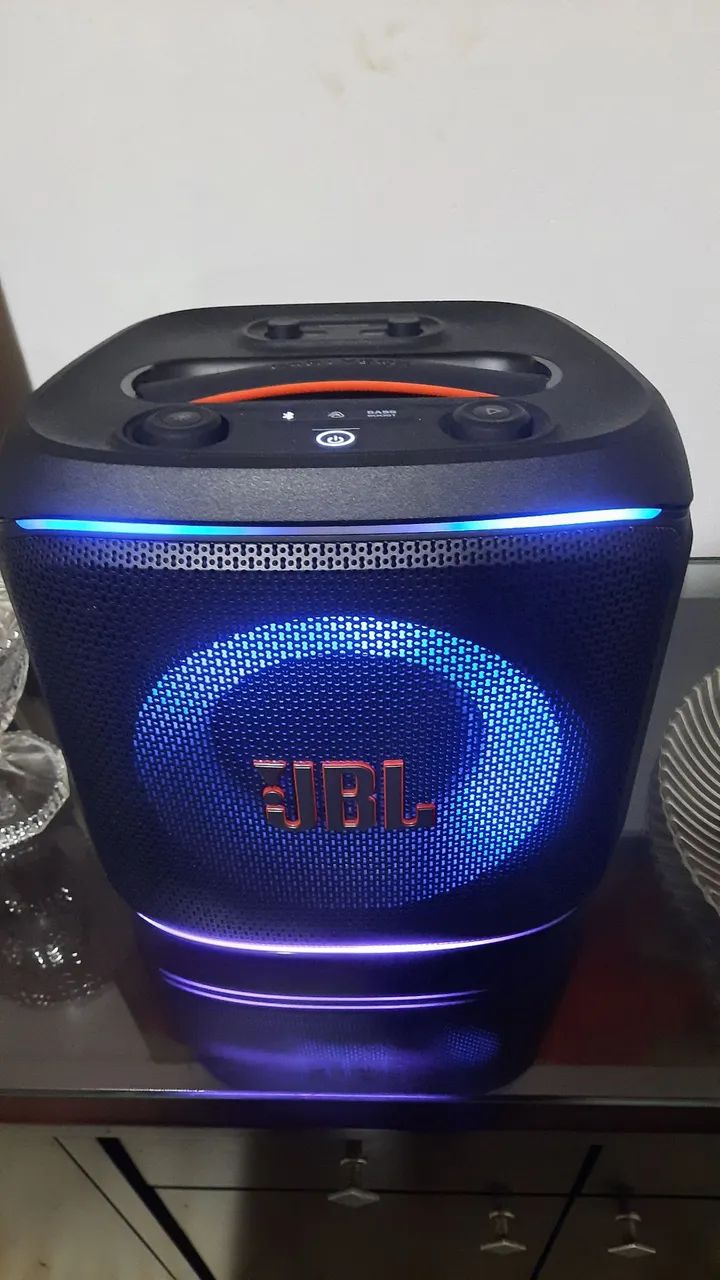 Vendo JBL PARTYBOX ENCORE 2 COM 2 MICROFONES - Foto 2