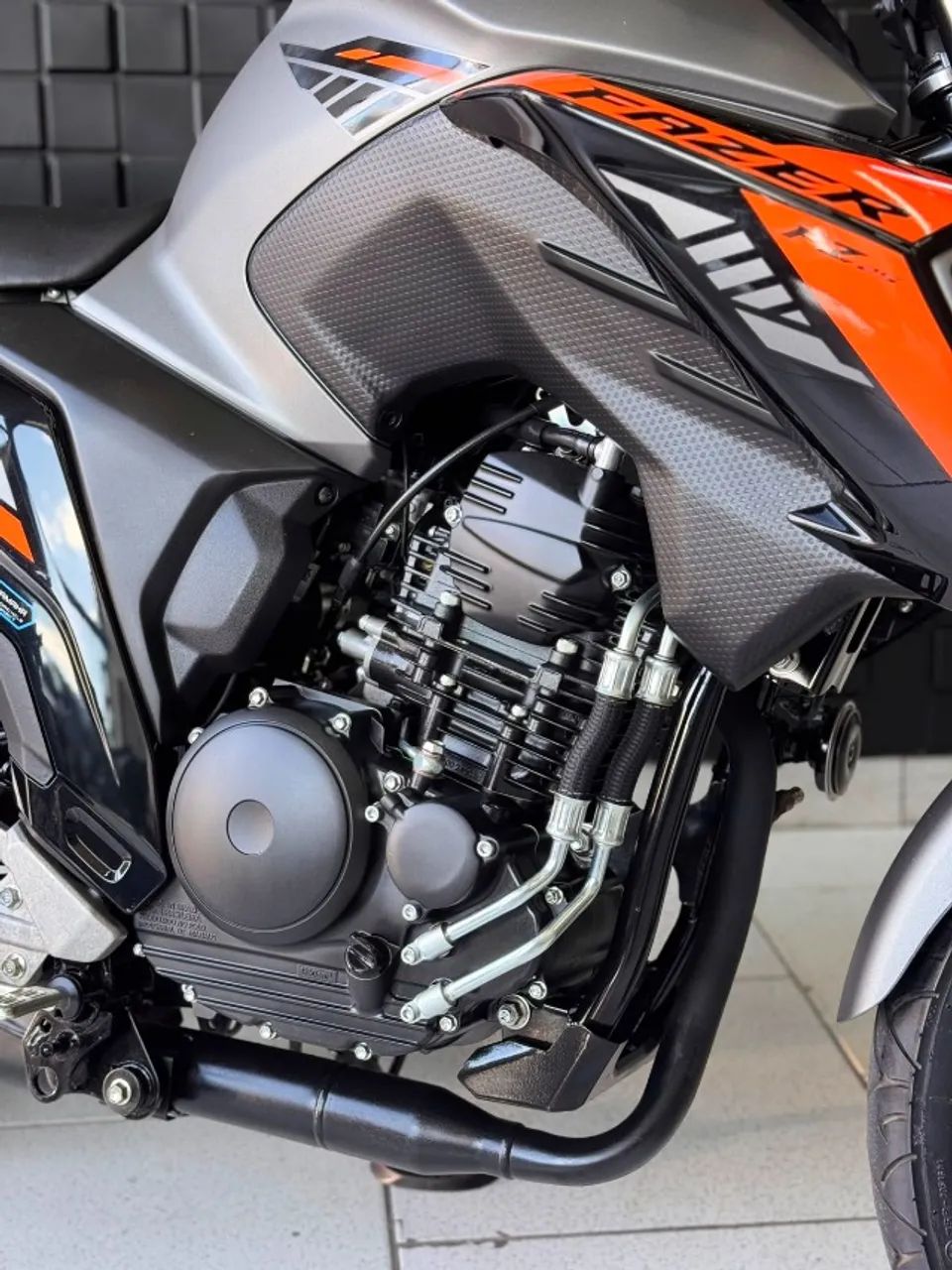 FAZER 250 2025 - BAIXO KM !! - Foto 2