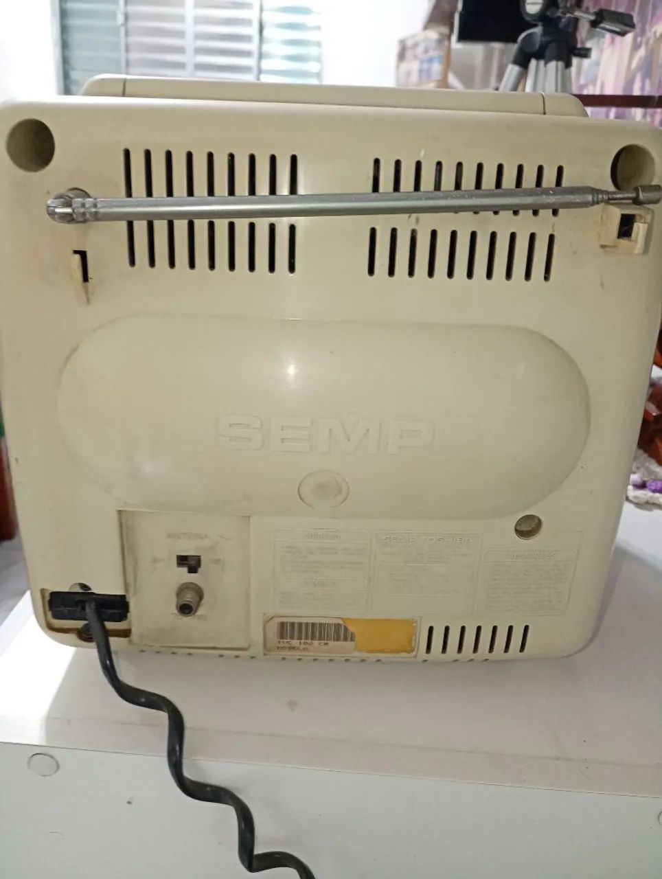 Tv Semp colorida (antiga) Com controle e conversor. - Foto 3