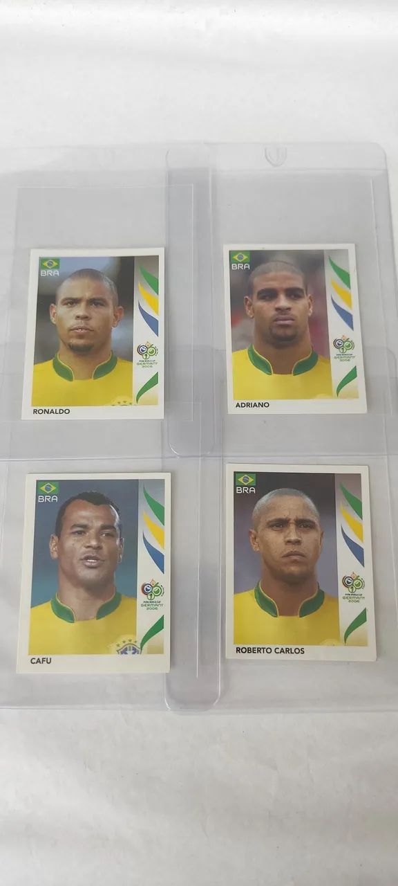 Lote de 4 figurinhas Copa 2006 Ronaldo Adriano Cafu Roberto Carlos Panini  - Foto 2