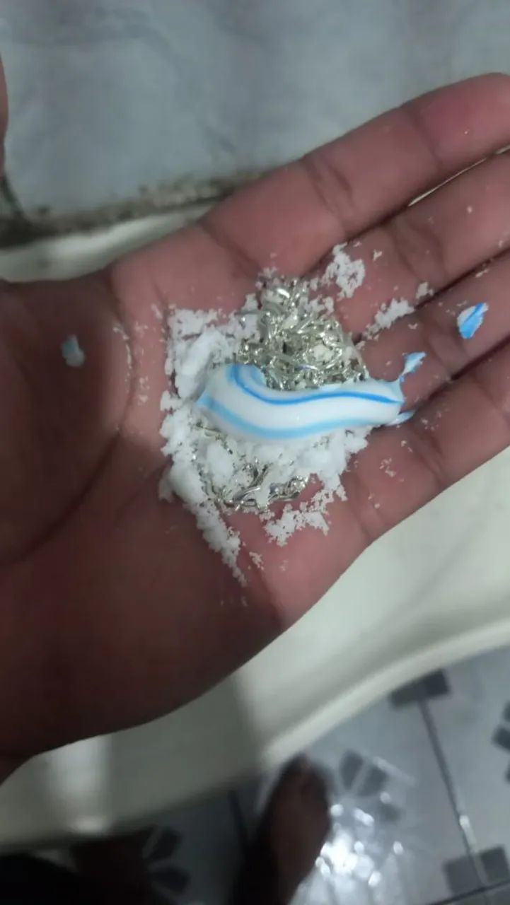 Cordão de prata 1 unidade 150$ 