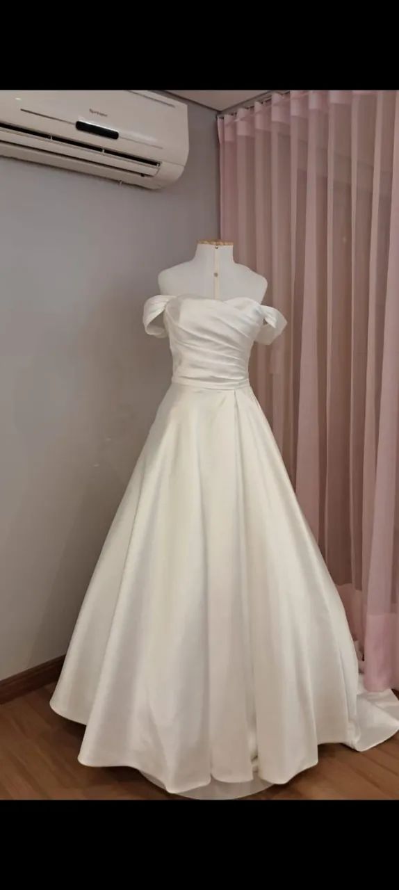 VESTIDO DE NOIVA NA COR OFF