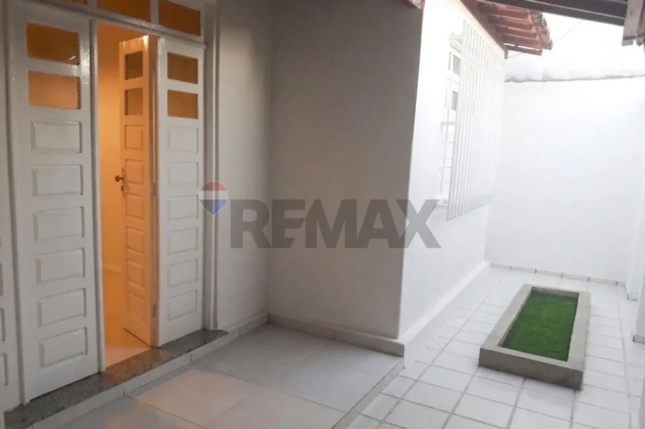 "Casa Ampla e Charmosa Próxima à UESB em Jequi é" - Foto 4
