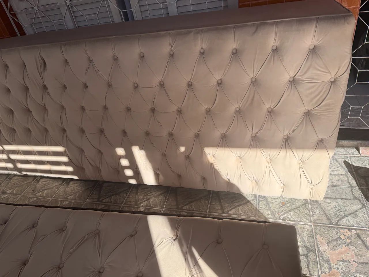 vende se balcão alcochoado muito lindo e moderno 