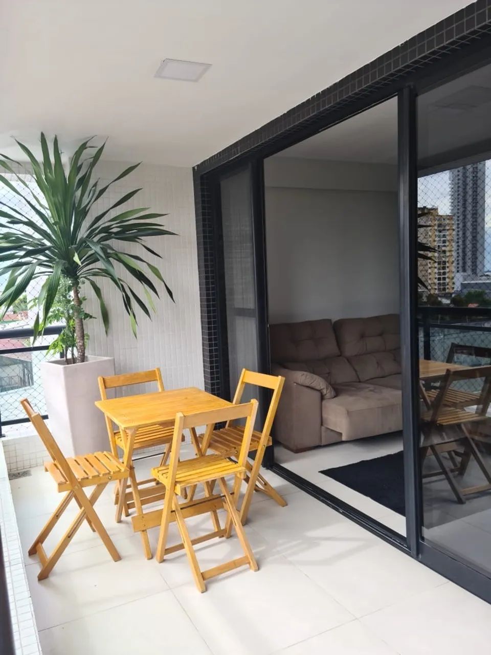 Alugo quadra residence com mobília completa 2/4 com suíte 2 vagas só chegar e morar - Foto 5