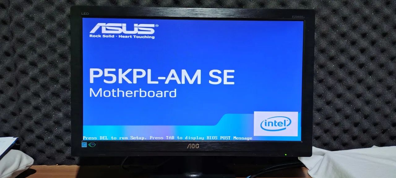 Monitor 20 polegadas AOC  não e HDMI somente VGA  - Foto 2