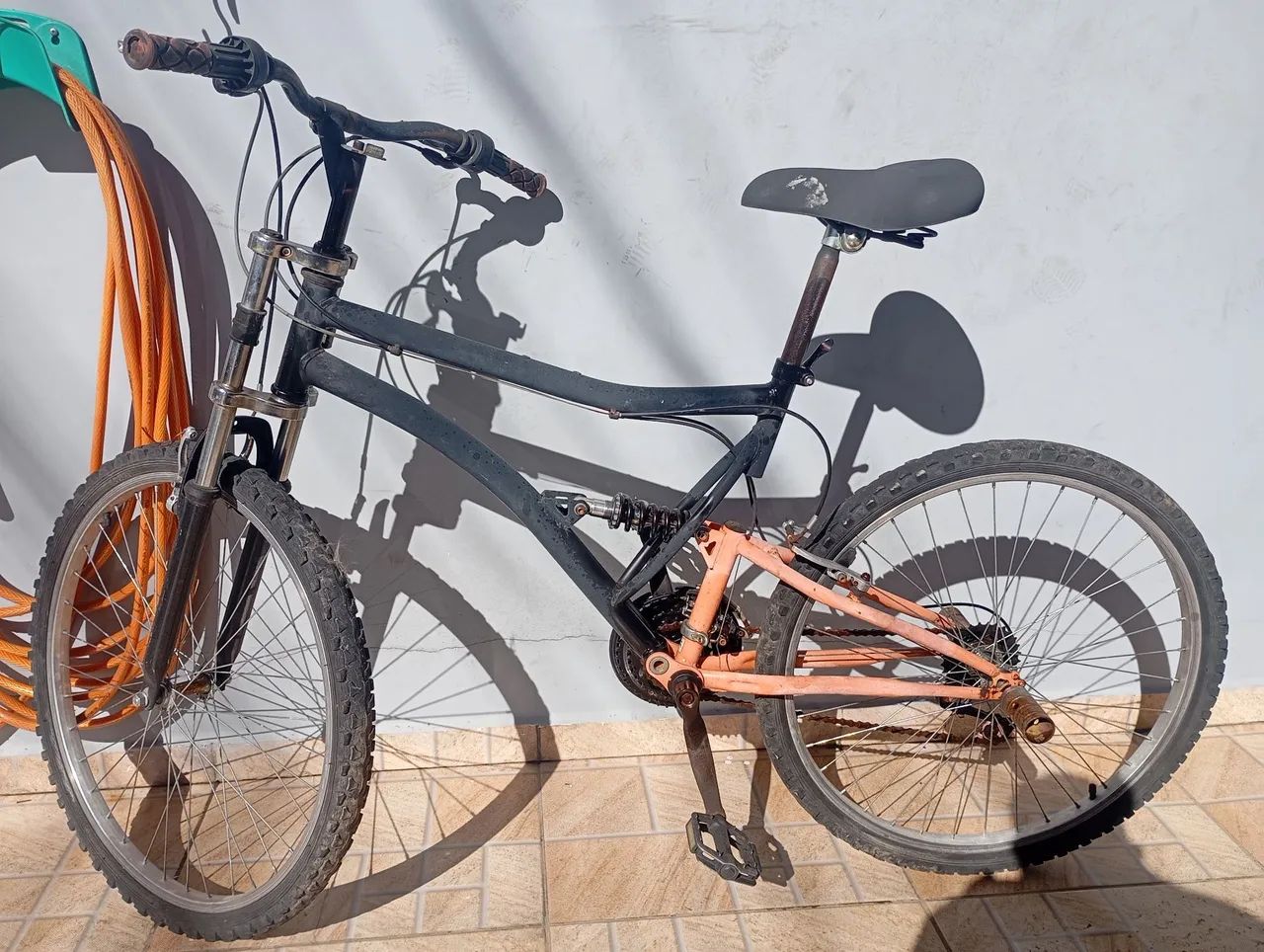 Vendo bicicleta usada aro 26 - Foto 5