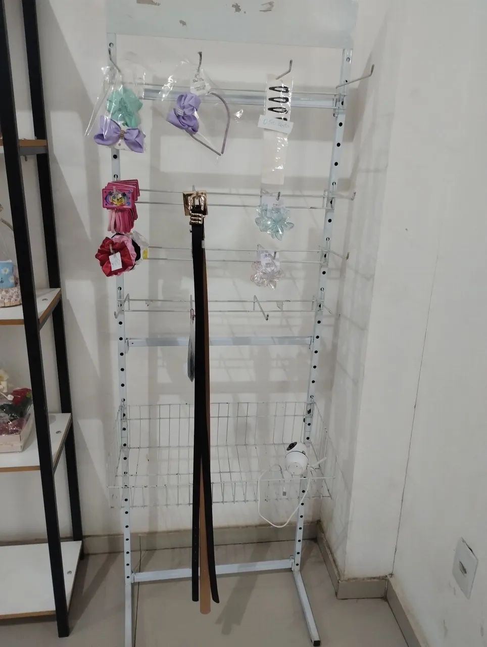 Kit de 7 araras para roupas  - Foto 3