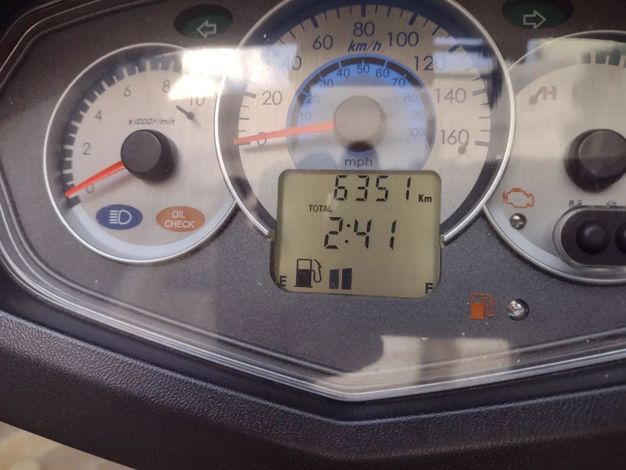 Vendo com 6400 km nova  - Foto 2