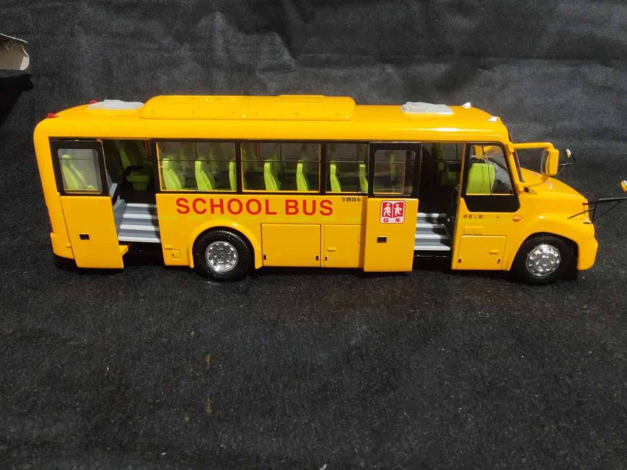 Ônibus escolar Miniatura  - Foto 4