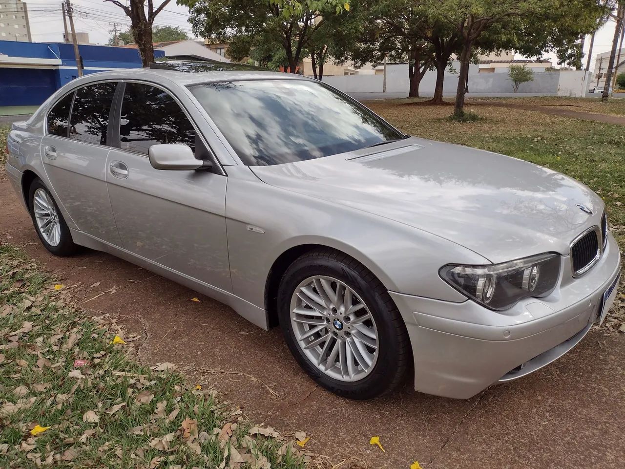 BMW 745IA 4.4 V8 32V 333cv 2002